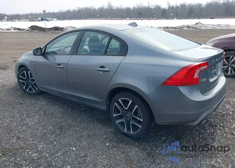 2017 Volvo S60 T5 Dynamic z USA, uszkodzony, nr VIN YV126MFL6H2439763